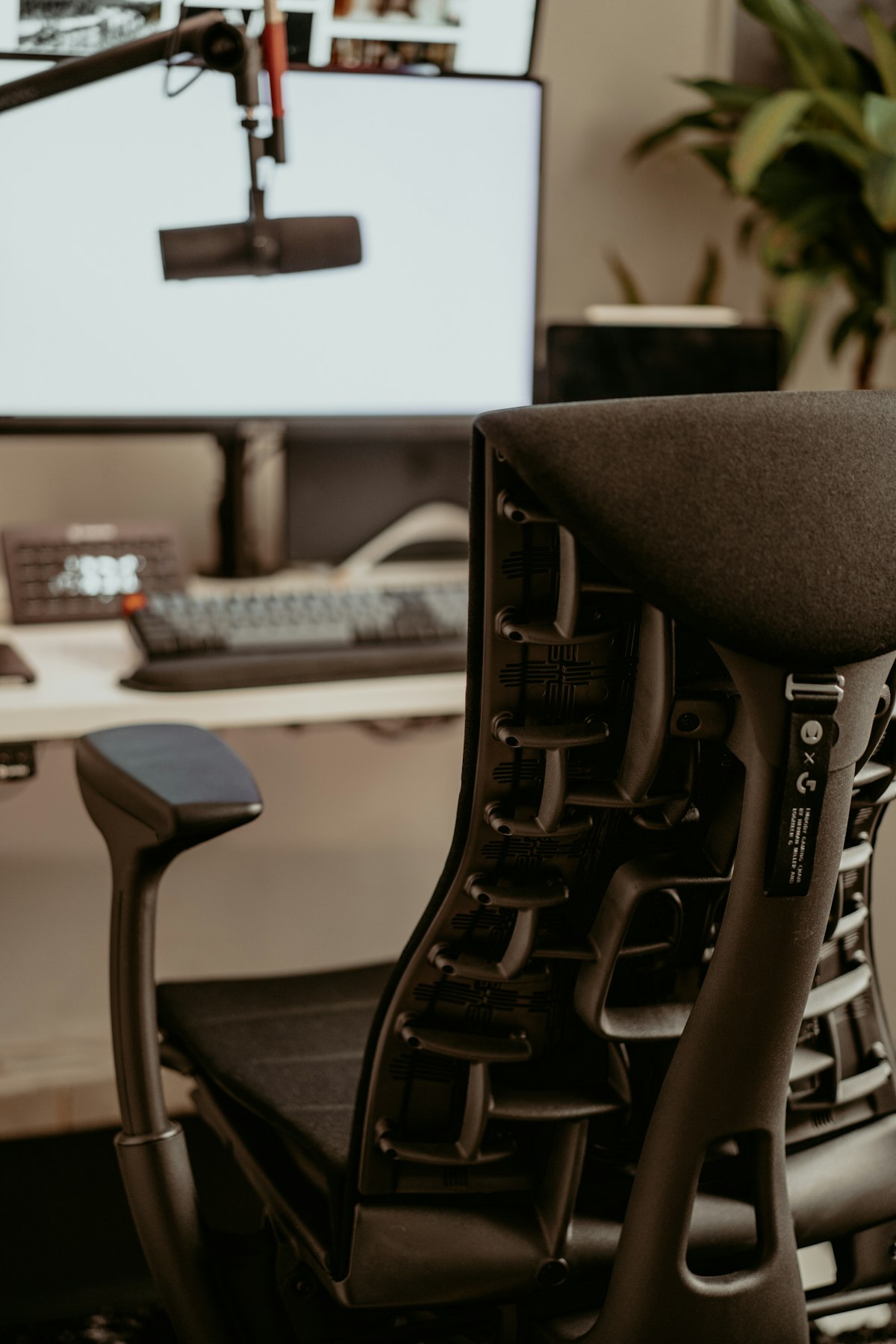 Ergonomic chair